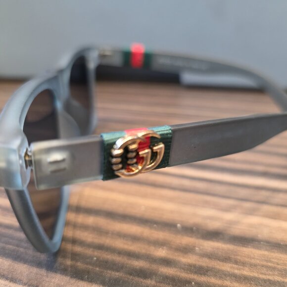 GUCCI Oversized Gray Transparent Sunglasses – Made in Italy | Unisex Designer Ey - Picture 4 of 9